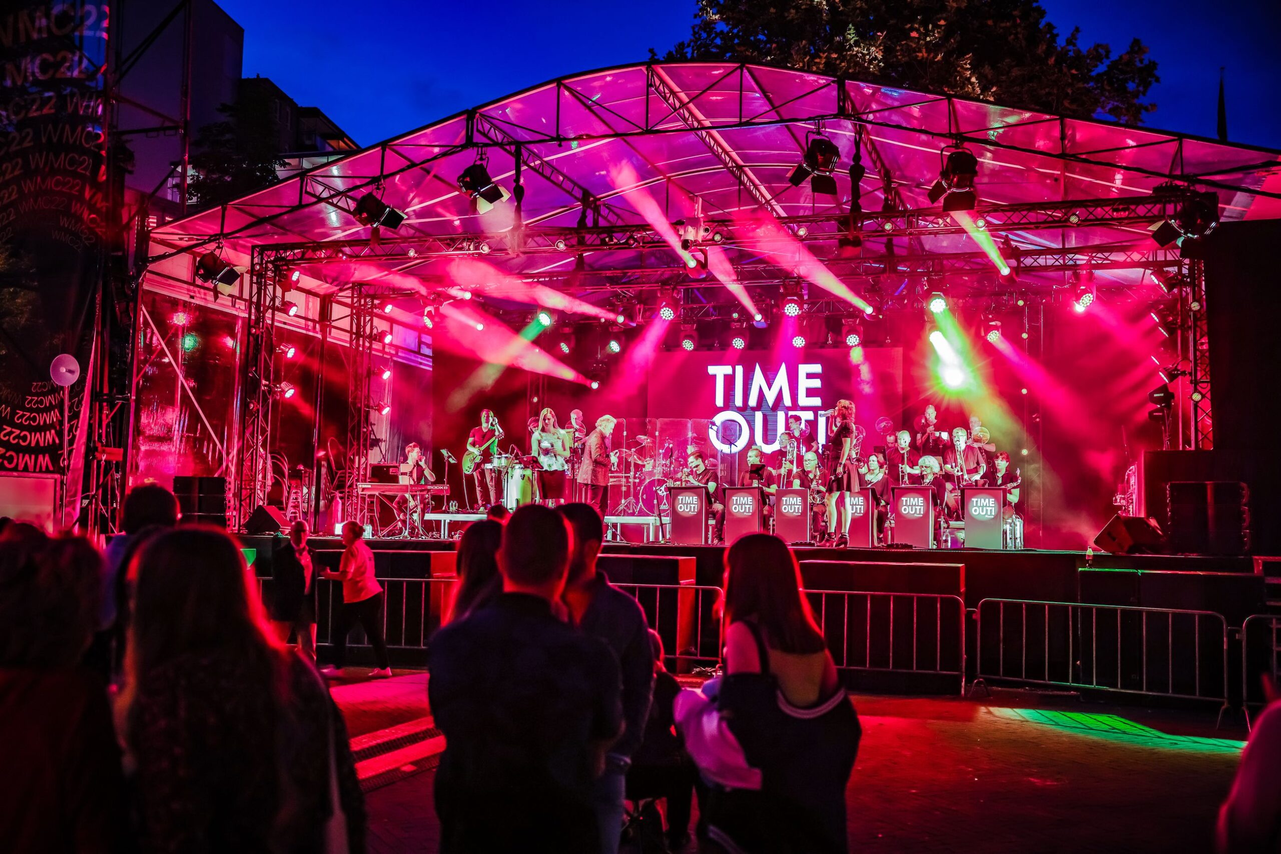 Time Out Coverband en bigband V3.